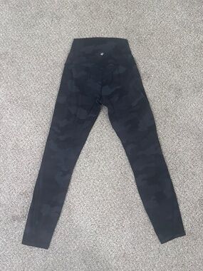 Womens Size 6 Black Camo Print Lululemon Leggings